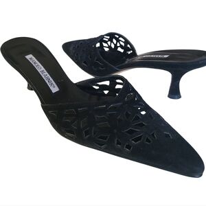 MANOLO BLAHNIK Lazer Cut Out Suede Kitten Heel Iconic Mule Slide 36.5